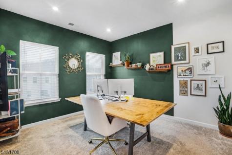 8 Swackhammer Way Mount Olive NJ 07828