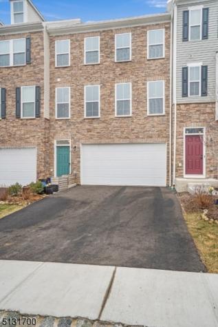 8 Swackhammer Way Mount Olive NJ 07828