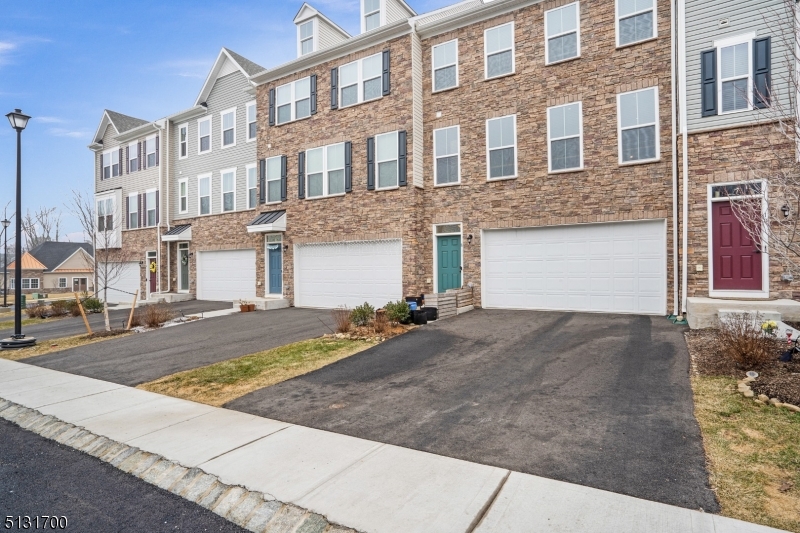 8 Swackhammer Way Mount Olive NJ 07828