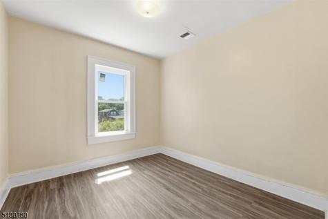 479 Centre Street Nutley NJ 07110