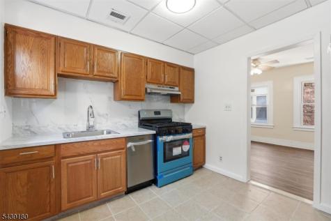 479 Centre Street Nutley NJ 07110