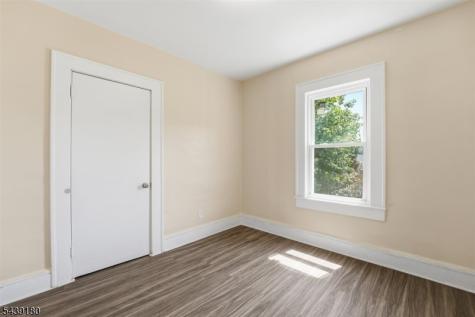 479 Centre Street Nutley NJ 07110