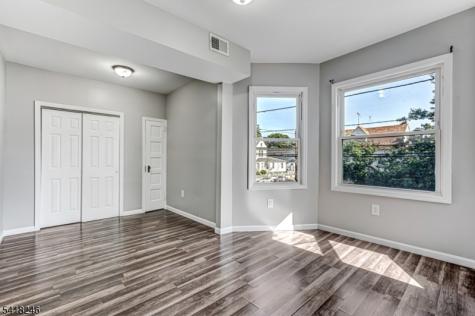 468 Park Avenue Paterson NJ 07504