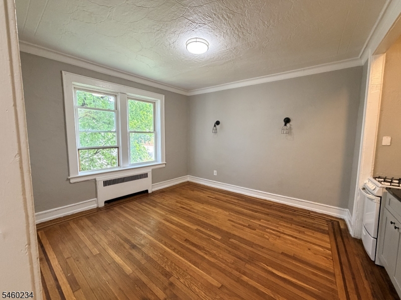 17 Elwood Pl Apt 304 Newark NJ 07104