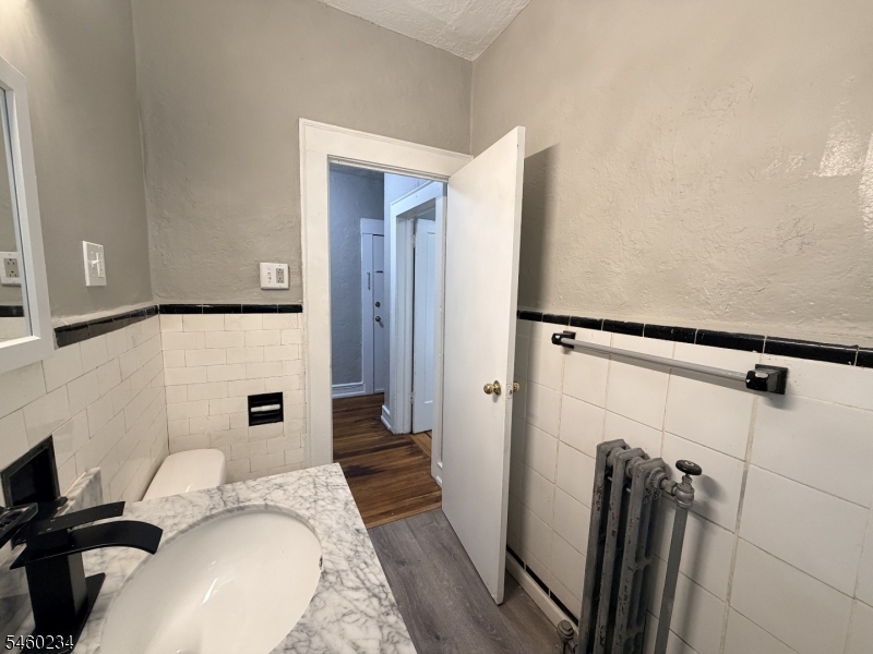 17 Elwood Pl Apt 304 Newark NJ 07104