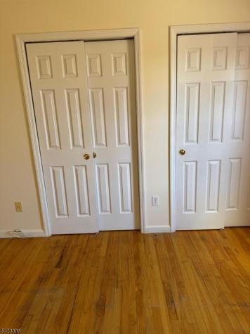 17 Parkway Dr.west East Orange NJ 07017