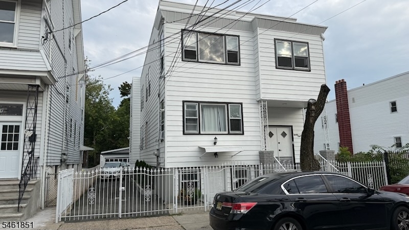 38 Smith Street Newark NJ 07106