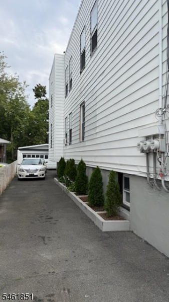 38 Smith Street Newark NJ 07106