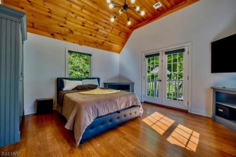 3 Laurel Lane Chester NJ 07930