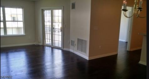 37 Parkside Court Wayne NJ 07470