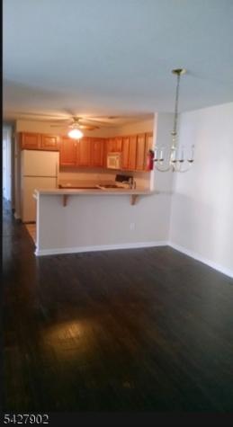 37 Parkside Court Wayne NJ 07470