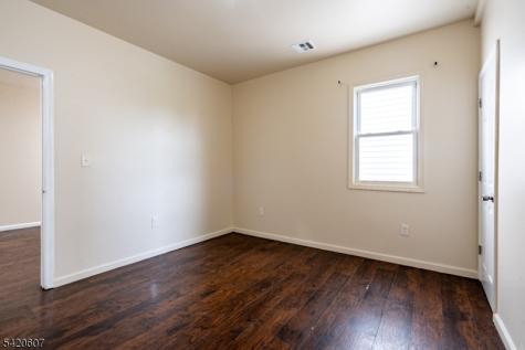 467 Hawthorne Avenue Newark NJ 07112