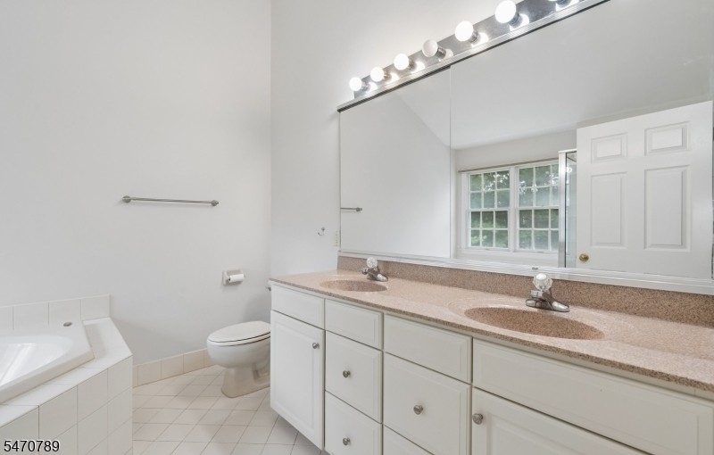 233 Apt 1 Patriot Hill Drive Bernards NJ 07920