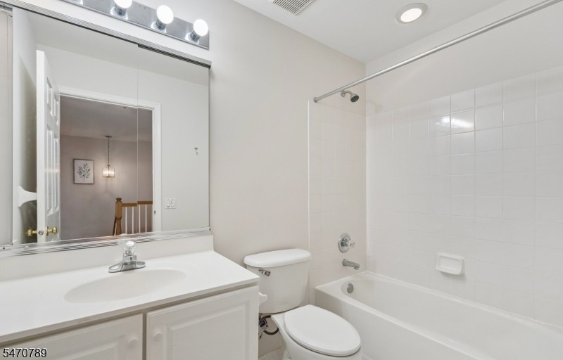 233 Apt 1 Patriot Hill Drive Bernards NJ 07920