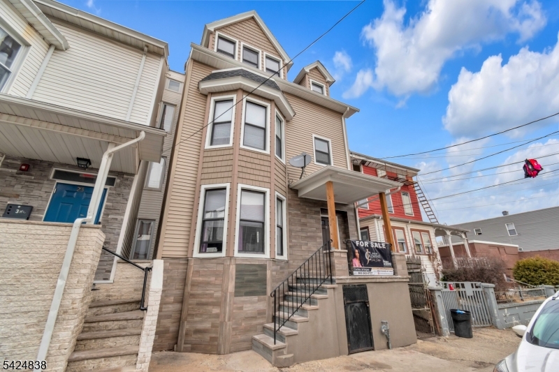 25 Oak Street Paterson NJ 07501