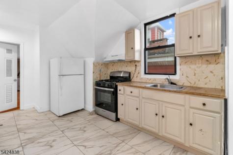 25 Oak Street Paterson NJ 07501