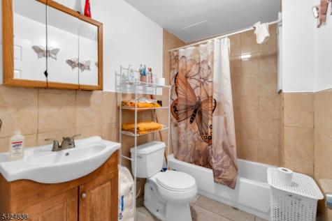 25 Oak Street Paterson NJ 07501