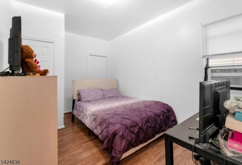 25 Oak Street Paterson NJ 07501