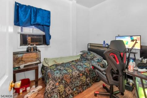 25 Oak Street Paterson NJ 07501