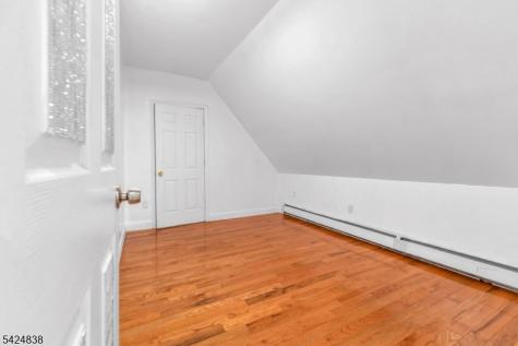 25 Oak Street Paterson NJ 07501