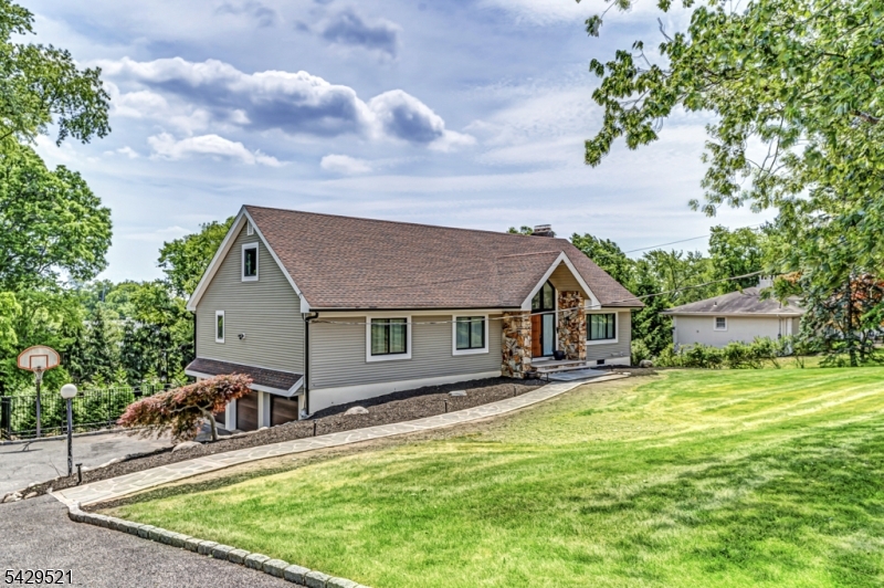 136 Carlough Road Upper Saddle River NJ 07458