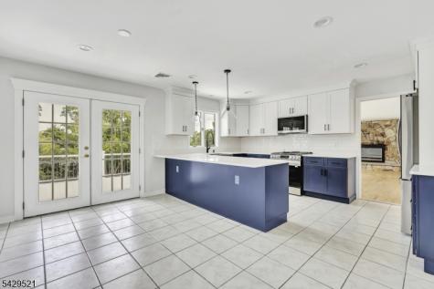 136 Carlough Road Upper Saddle River NJ 07458