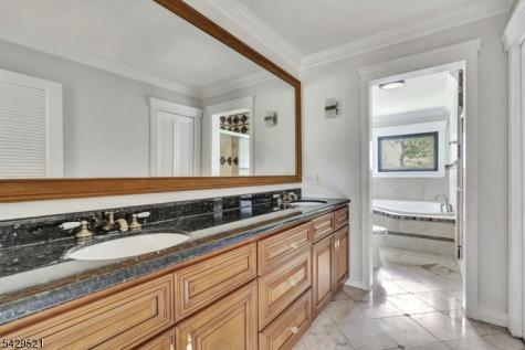 136 Carlough Road Upper Saddle River NJ 07458
