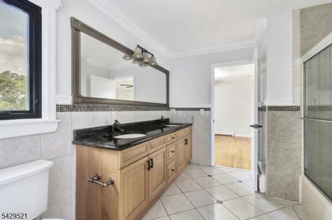 136 Carlough Road Upper Saddle River NJ 07458