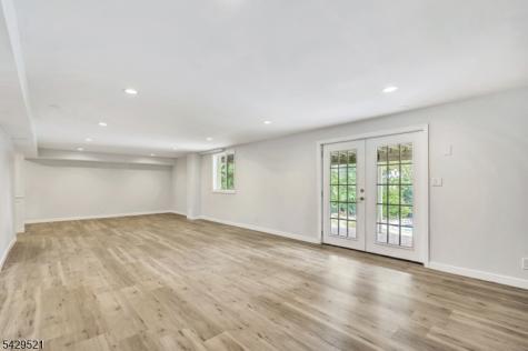 136 Carlough Road Upper Saddle River NJ 07458