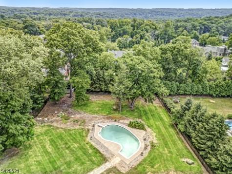 136 Carlough Road Upper Saddle River NJ 07458