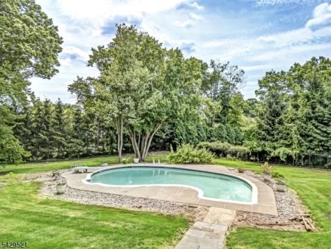 136 Carlough Road Upper Saddle River NJ 07458