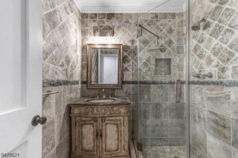 136 Carlough Road Upper Saddle River NJ 07458