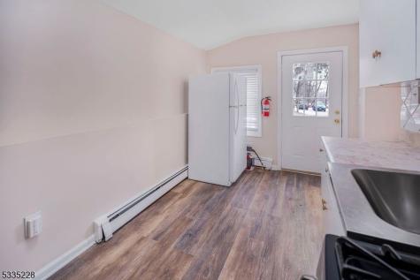 77 Swartswood Road Newton NJ 07860