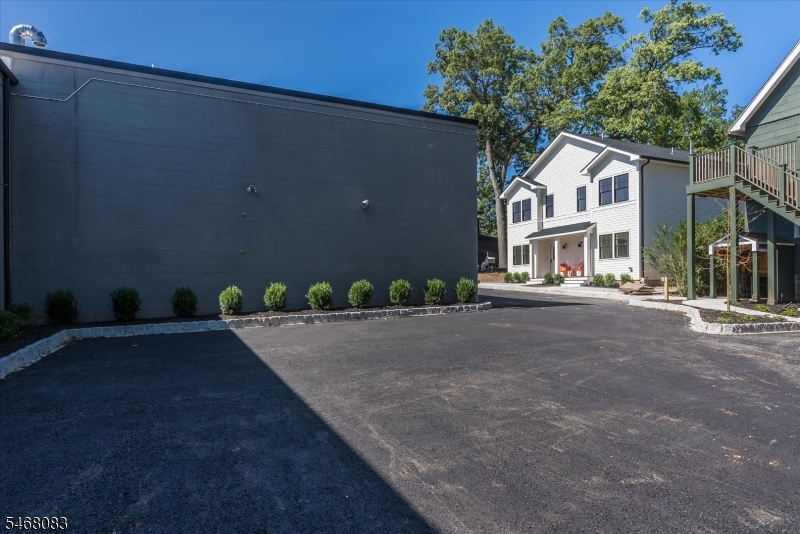 59 Chestnut Montclair NJ 07042