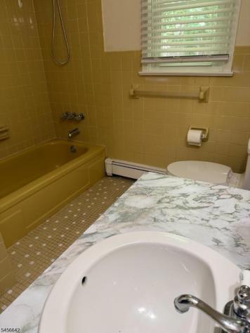 403 Longview Court Northvale NJ 07647