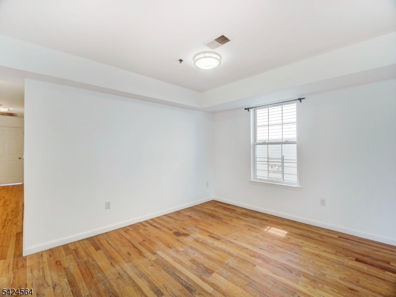 54 Bragaw Avenue Newark NJ 07112