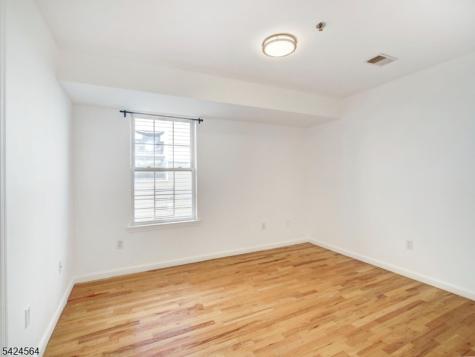 54 Bragaw Avenue Newark NJ 07112