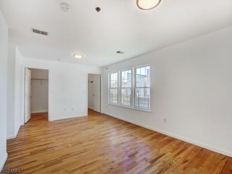 54 Bragaw Avenue Newark NJ 07112