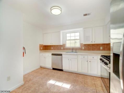 54 Bragaw Avenue Newark NJ 07112