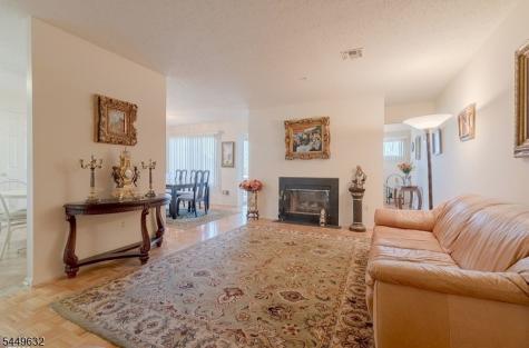 24 Mcchesney Court West Orange NJ 07052