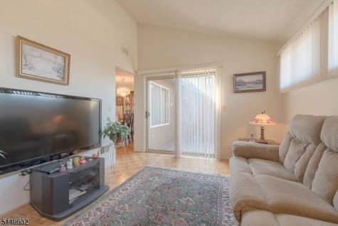 24 Mcchesney Court West Orange NJ 07052
