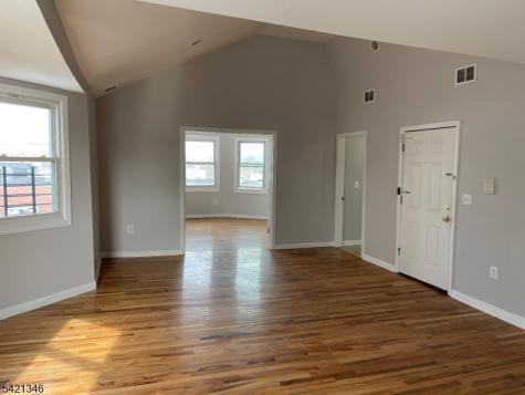 784 S 19th Street Newark NJ 07103