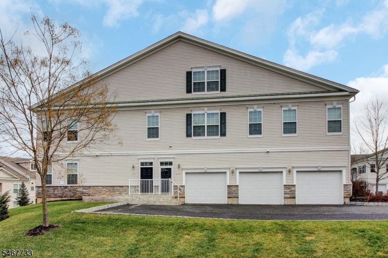 1302 Meadow Brook Court Hanover NJ 07981
