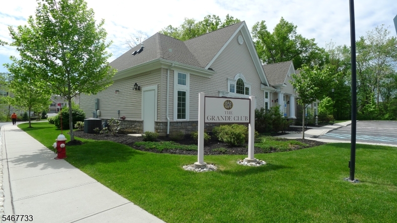 1302 Meadow Brook Court Hanover NJ 07981