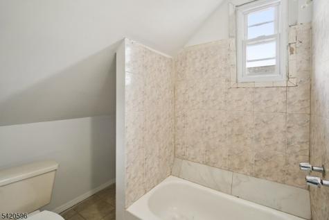 904 2ND Avenue Elizabeth NJ 07201