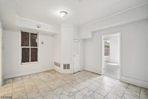 904 2ND Avenue Elizabeth NJ 07201