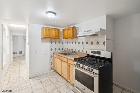 904 2ND Avenue Elizabeth NJ 07201