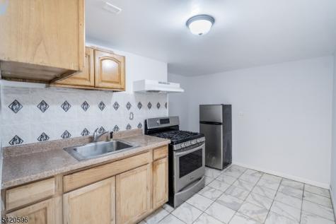 904 2ND Avenue Elizabeth NJ 07201