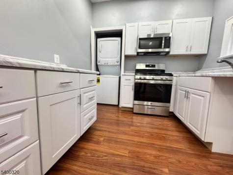 51 Poe Avenue Newark NJ 07106