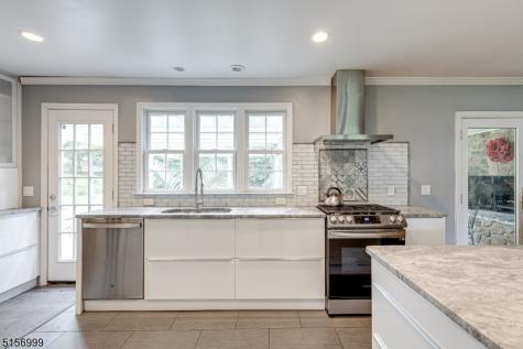 35 Fox Run New Providence NJ 07974